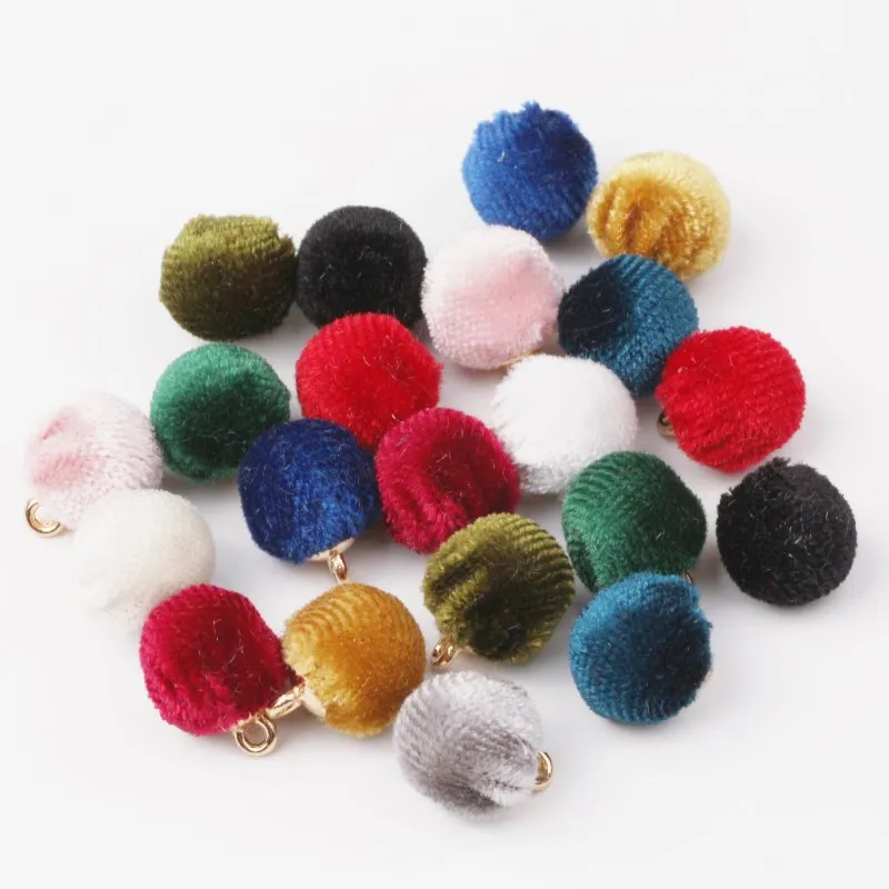 100pcs/lot Plush Fur Hair Ball Beads Charms DIY Pompom Necklace Pendant for Women Girl Earring Accessories
100pcs/lot Plush Fur Hair Ball Beads Charms DIY Pompom Necklace Pendant for Women Girl Earring Accessories