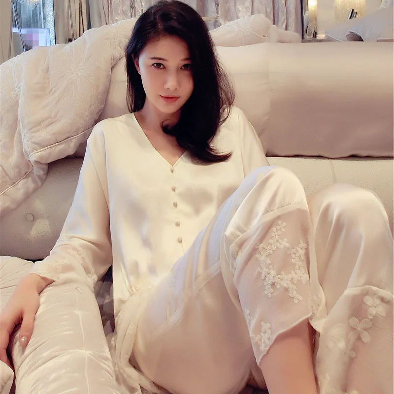 Free Shipping Spring Women White Silk Pajamas Long-Sleeved Long Pants 2 Piece Set Female Summer Princess Lace Sleepwear Sets
Free Shipping Spring Women White Silk Pajamas Long-Sleeved Long Pants 2 Piece Set Female Summer Princess Lace Sleepwear Sets