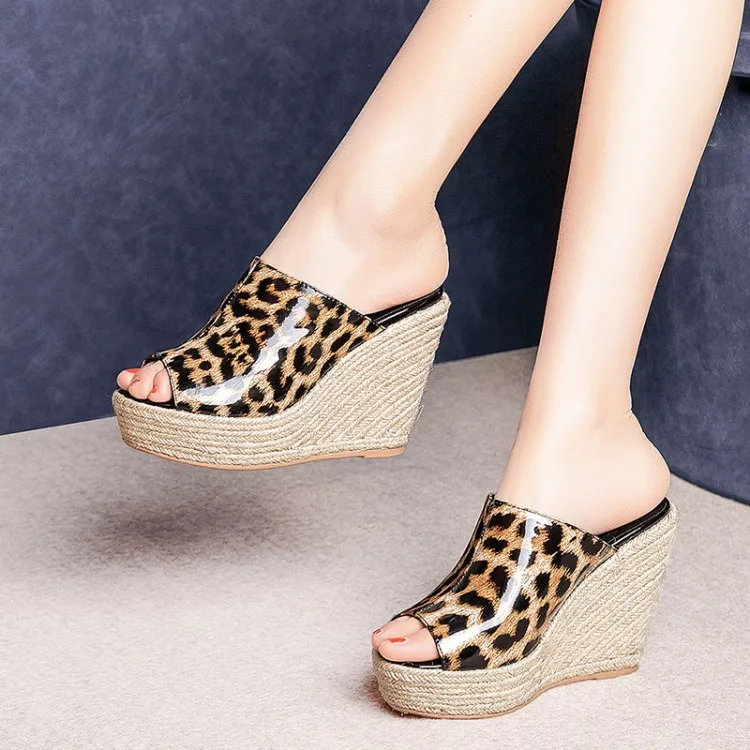 MLJUESE 2019 women slippers cow leather summer open toe leopard color platform wedges heel beaches sandals party dress wedding
MLJUESE 2019 women slippers cow leather summer open toe leopard color platform wedges heel beaches sandals party dress wedding