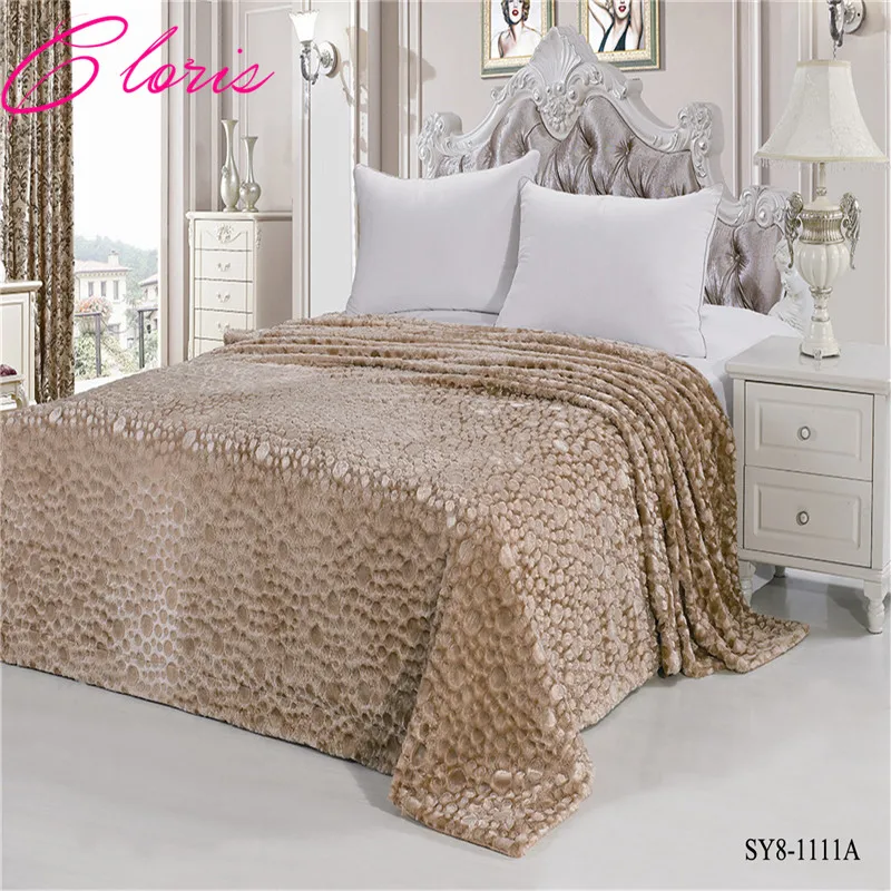 CLORIS" 160*210cm 100% Polyester Blanket for Adult Soft Plush Fleece Luxurious Solid Color Bedspread On Bed
CLORIS" 160*210cm 100% Polyester Blanket for Adult Soft Plush Fleece Luxurious Solid Color Bedspread On Bed
