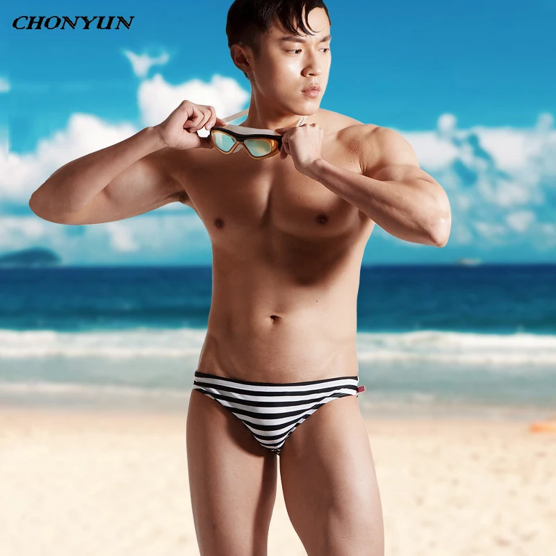 New Men's Swimming Trunks Breathable Swimwear Brief Sexy Triangle Swim Trunks Stripe Beach Shorts Summer Bathing Zwembroek Heren
New Men's Swimming Trunks Breathable Swimwear Brief Sexy Triangle Swim Trunks Stripe Beach Shorts Summer Bathing Zwembroek Heren