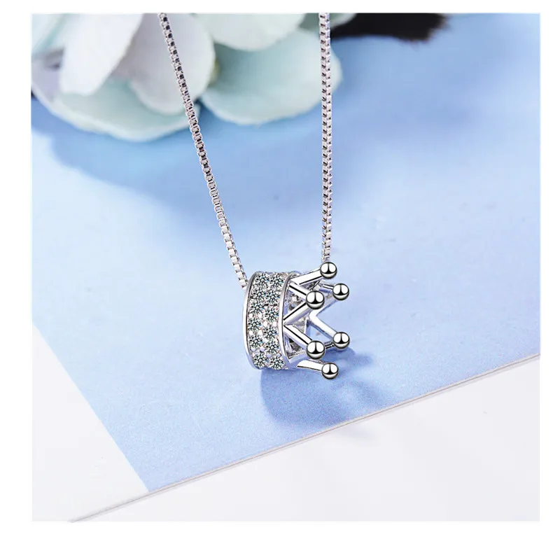 XIYANIKE 925 Sterling Silver Zircon Crown Necklace Two Colors Queen Wind Clavicle For Women Girlfriend Gift 2019 New Anniversary
XIYANIKE 925 Sterling Silver Zircon Crown Necklace Two Colors Queen Wind Clavicle For Women Girlfriend Gift 2019 New Anniversary