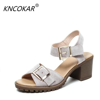 In 2017, the new fashion style is simple and easy to use in the English wind and belt buckle sandals and high 6CM
In 2017, the new fashion style is simple and easy to use in the English wind and belt buckle sandals and high 6CM