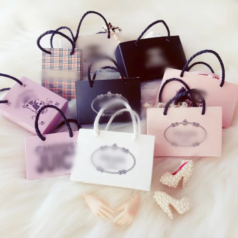 9PCS/Set Cute Mini Brand Paper Shopping Bag For Blyth, Barbies, Pullip, Azone 1/6 Doll Accessories
9PCS/Set Cute Mini Brand Paper Shopping Bag For Blyth, Barbies, Pullip, Azone 1/6 Doll Accessories