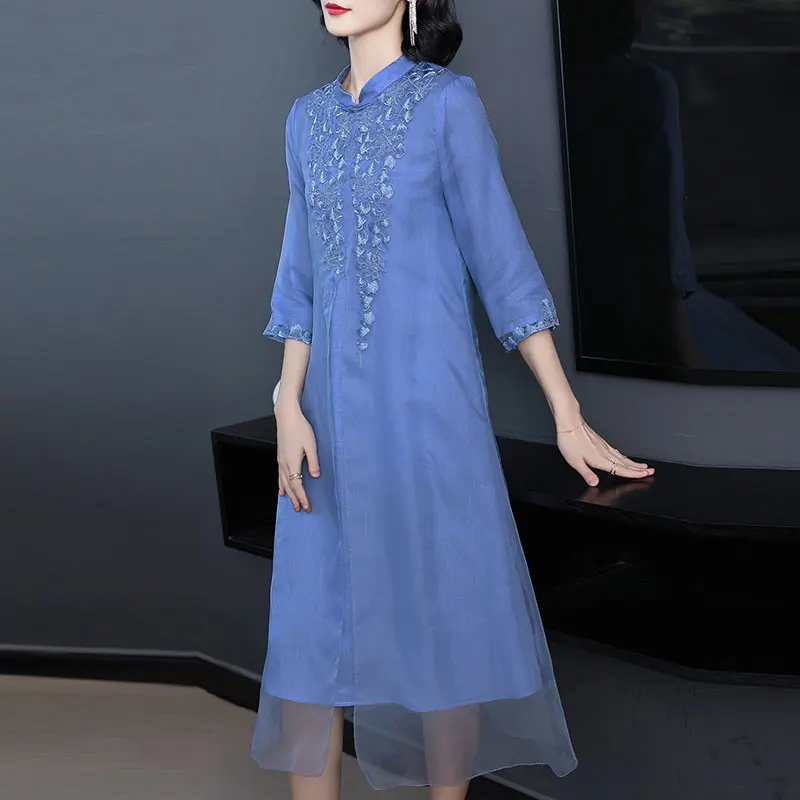 Blue mulberry silk dress for women high quality plus size large midi embroidery floral robe dresses summer elegant vintage China
Blue mulberry silk dress for women high quality plus size large midi embroidery floral robe dresses summer elegant vintage China