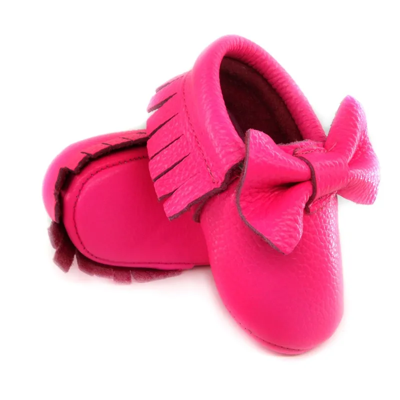 Shiny fluorescent rose red genuine leather bowknot Baby Shoes Tassel Baby girls First Walkers moccasins
Shiny fluorescent rose red genuine leather bowknot Baby Shoes Tassel Baby girls First Walkers moccasins