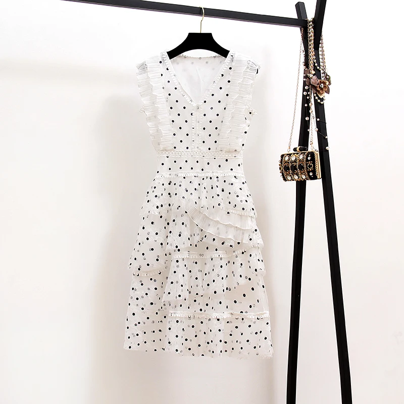 Women Fashion Summer Sleeveless Runway Polka Dot Dress Female V Neck Lace Hollow Out Tiered Ruffles Mini Dress Cake Short Dress
Women Fashion Summer Sleeveless Runway Polka Dot Dress Female V Neck Lace Hollow Out Tiered Ruffles Mini Dress Cake Short Dress