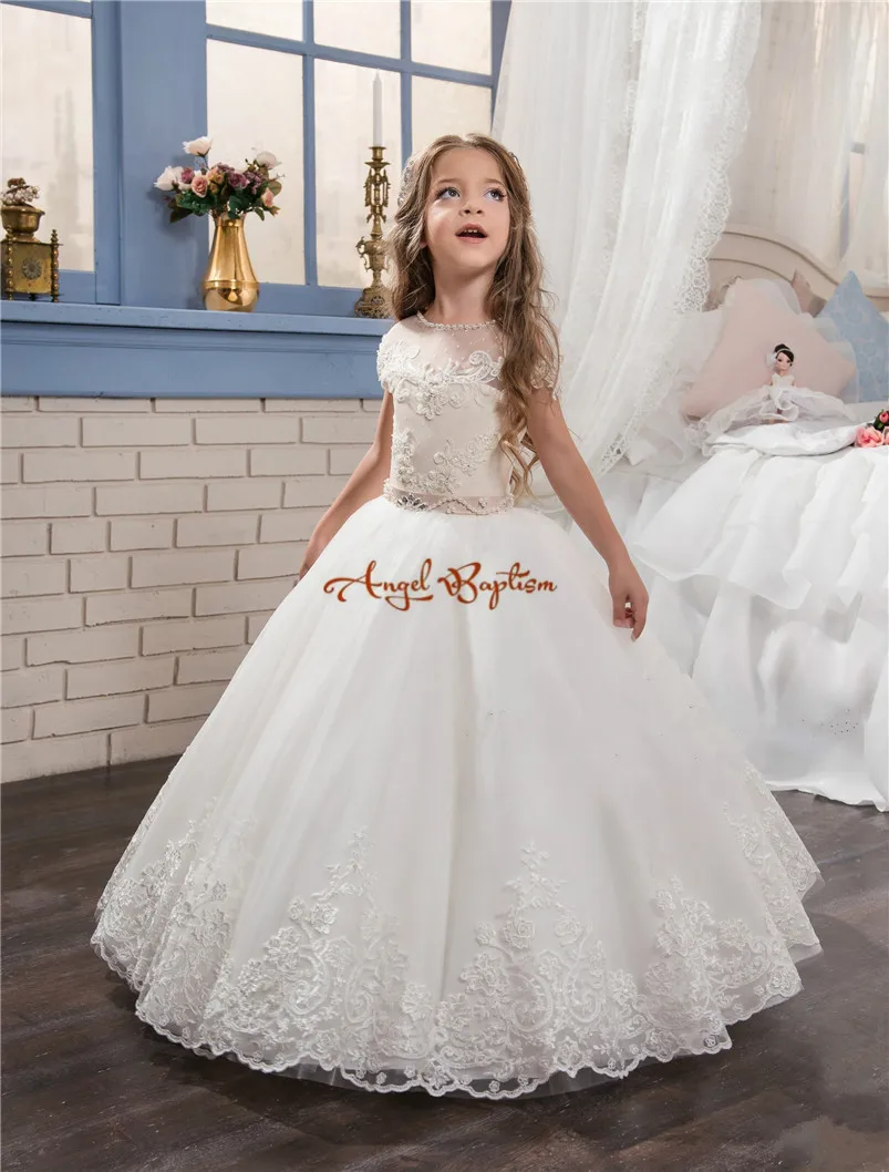 2019 New Lovely Lace Princess Baby Girl Flower Girls' Dresses Sheer Crew Neck Little Cap Sleeves Formal Girl's Pageant Dresses
2019 New Lovely Lace Princess Baby Girl Flower Girls' Dresses Sheer Crew Neck Little Cap Sleeves Formal Girl's Pageant Dresses