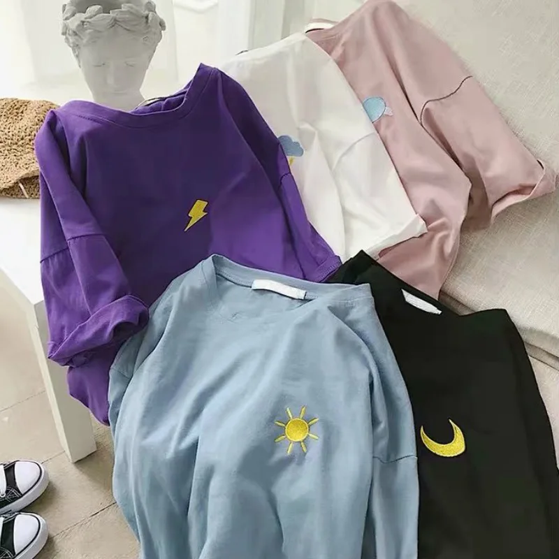 Harajuku T shirt Women Summer Cotton Cloud Lightning Sun Befree Vintage Embroideried Streetwear Short Sleeve korean Style Top
Harajuku T shirt Women Summer Cotton Cloud Lightning Sun Befree Vintage Embroideried Streetwear Short Sleeve korean Style Top