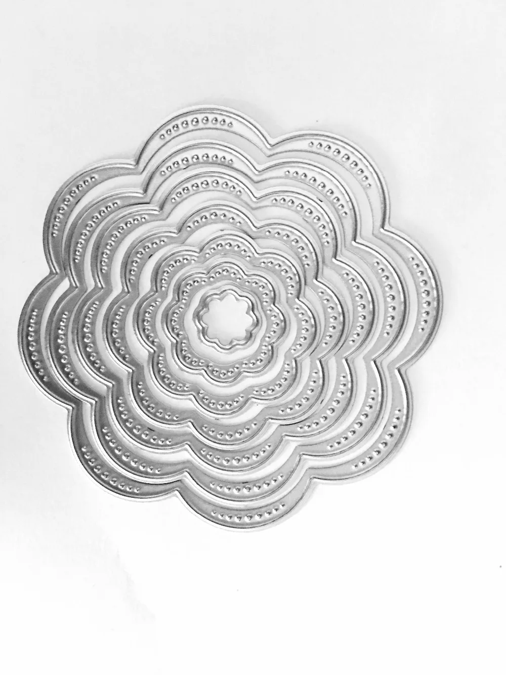 7pcs/Set New Flower Shape Metal Cutting Dies Stencils for DIY Scrapbooking/photo album Decorative Embossing DIY Paper Cards
7pcs/Set New Flower Shape Metal Cutting Dies Stencils for DIY Scrapbooking/photo album Decorative Embossing DIY Paper Cards