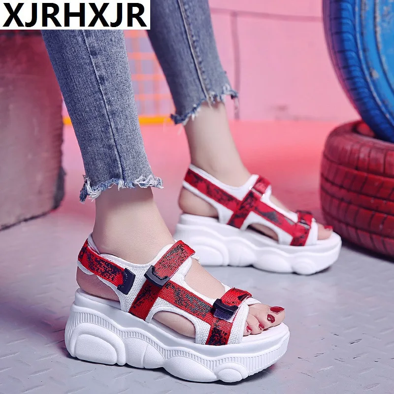 Women Beach Sandals 2019 Summer Platform Sandals 7 CM Wedges Thick Bottom Casual Woman Shoes Comfortable White Sandals Sneakers
Women Beach Sandals 2019 Summer Platform Sandals 7 CM Wedges Thick Bottom Casual Woman Shoes Comfortable White Sandals Sneakers