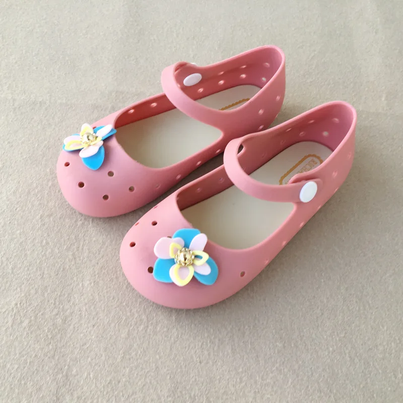 2018 New Children Shoes Sandals Fashion Small Flowers Children Comfortable Baby Shoes Buttons Beach Shoes
2018 New Children Shoes Sandals Fashion Small Flowers Children Comfortable Baby Shoes Buttons Beach Shoes