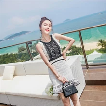 Self Portrait style woman lace dress high-end runway Black and white hollow out slim lace dresses casual sexy vestidos bodycon
Self Portrait style woman lace dress high-end runway Black and white hollow out slim lace dresses casual sexy vestidos bodycon