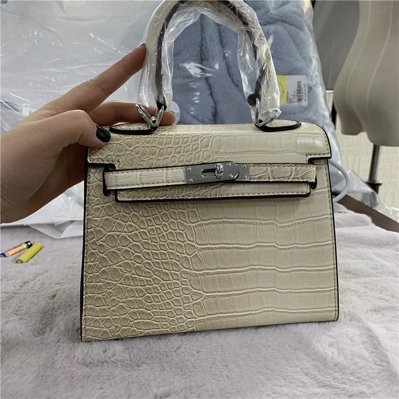 Factory direct sales Original Design Handbag Mini Crocodile Pattern Bag New Wild Single Shoulder Messenger Bag
Factory direct sales Original Design Handbag Mini Crocodile Pattern Bag New Wild Single Shoulder Messenger Bag
