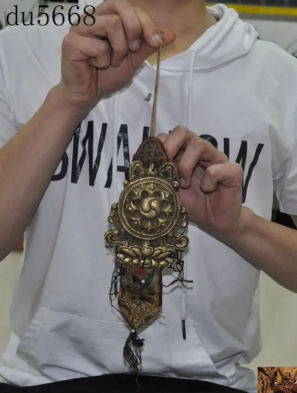 christmas Tibet Buddhism bronze silk eight treasures Exorcism Evil spirits amulet Pendant halloween
christmas Tibet Buddhism bronze silk eight treasures Exorcism Evil spirits amulet Pendant halloween