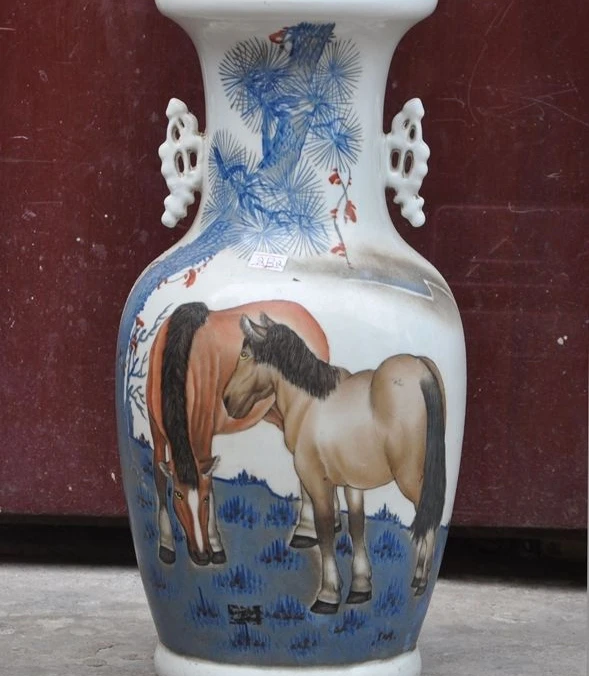 Marked Old China Wucai Porcelain Pine Tree 2 Horse Aniaml Statue jar bottle Vase
Marked Old China Wucai Porcelain Pine Tree 2 Horse Aniaml Statue jar bottle Vase