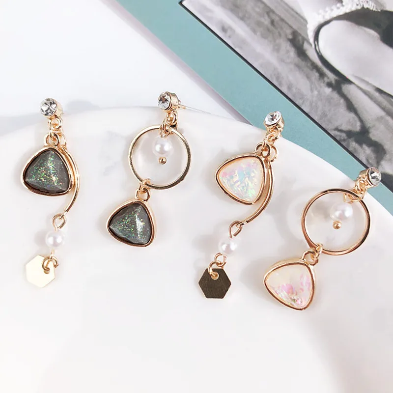 Korea Imitation Pearl Earrings Fashion Rhinestone Asymmetric Geometric Earrings Women Jewelry Gift Wholesale
Korea Imitation Pearl Earrings Fashion Rhinestone Asymmetric Geometric Earrings Women Jewelry Gift Wholesale