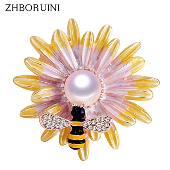 ZHBORUINI 2019 New Natural Pearl Brooch Chrysanthemum Honey Corsage Pearl Pin Freshwater Pearl Jewelry For Women Dropshipping
ZHBORUINI 2019 New Natural Pearl Brooch Chrysanthemum Honey Corsage Pearl Pin Freshwater Pearl Jewelry For Women Dropshipping