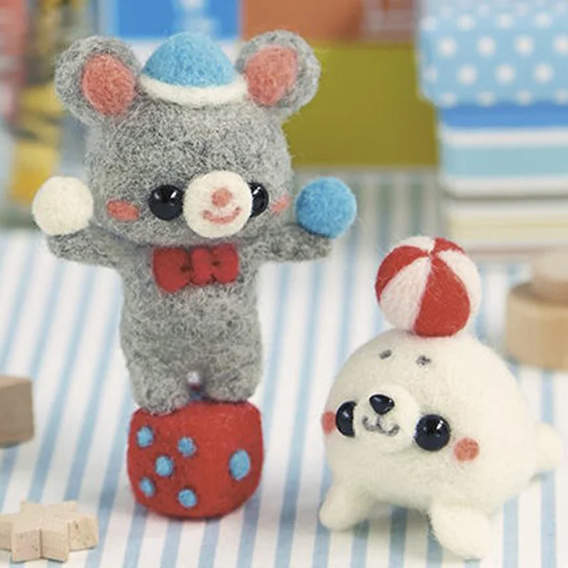 2019 Cartoon Circus Troup Bear and Dolphin Wool Needle Felting Toy Doll Wool Felt Poked Needle Kit DIY Package Non-Finished
2019 Cartoon Circus Troup Bear and Dolphin Wool Needle Felting Toy Doll Wool Felt Poked Needle Kit DIY Package Non-Finished