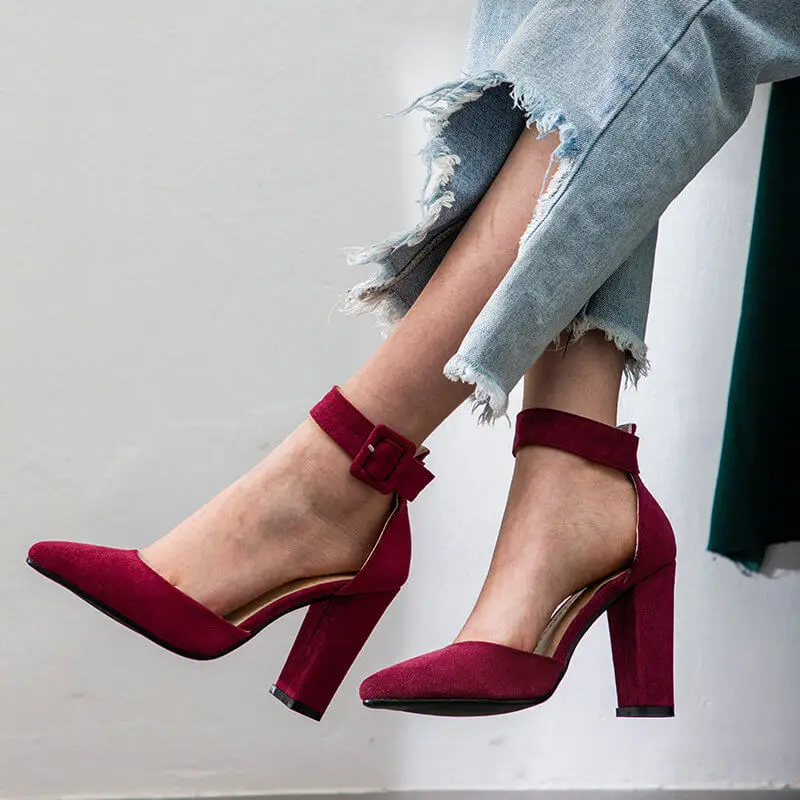 Sexy Ankle Strap High Heels Women Pumps Faux Suede Pointed Toe Block Heels Wedding Party Summer Ladies Shoes Big Size Black Red 
Sexy Ankle Strap High Heels Women Pumps Faux Suede Pointed Toe Block Heels Wedding Party Summer Ladies Shoes Big Size Black Red