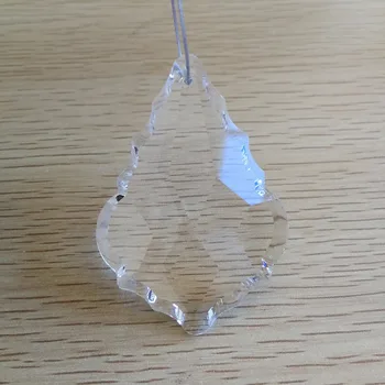 Hot sale 10 pcs 63mm maple leaf hanging pendant lighting drops crystal glass chandelier parts for wedding decor
Hot sale 10 pcs 63mm maple leaf hanging pendant lighting drops crystal glass chandelier parts for wedding decor