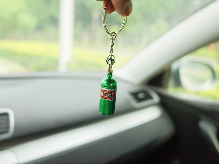 Fashion Metal Keyring Car Keychain Auto Key Chain Key Ring Holder Keyfob For NOS Turbo Nitrgen Bottle Car Styling Gift Pendant