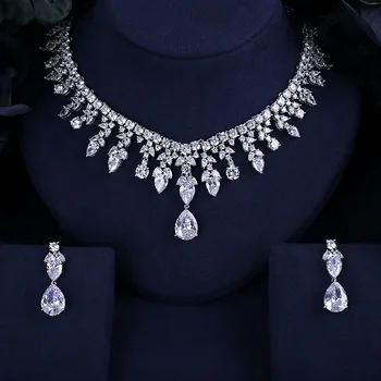 4 color selection BEST QUALITY BRILLIANT CRYSTAL ZIRCON EARRINGS AND NECKLACE BRIDAL JEWELRY SET WEDDING DRESS ACCESSARIES
4 color selection BEST QUALITY BRILLIANT CRYSTAL ZIRCON EARRINGS AND NECKLACE BRIDAL JEWELRY SET WEDDING DRESS ACCESSARIES