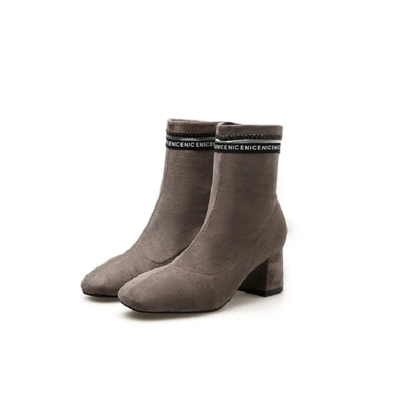 2018 winter new velvet Martin boots foreign trade simple section thick with thick women's boots gray 0109 
2018 winter new velvet Martin boots foreign trade simple section thick with thick women's boots gray 0109