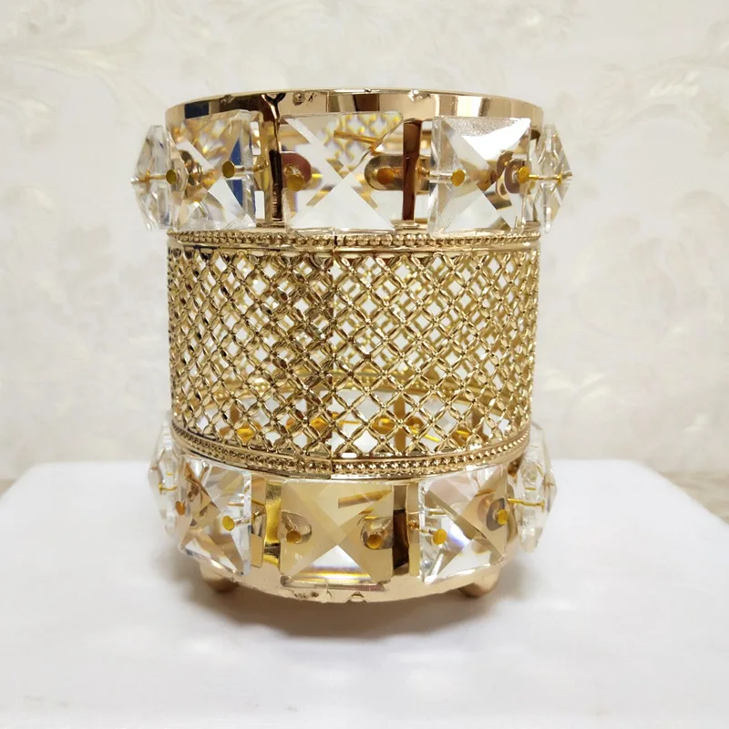 European Metal Crystal makeup tube Organizer Beauty Tools Storage Makeup Brush Pen Holder Desktop Decorative Ornaments
European Metal Crystal makeup tube Organizer Beauty Tools Storage Makeup Brush Pen Holder Desktop Decorative Ornaments