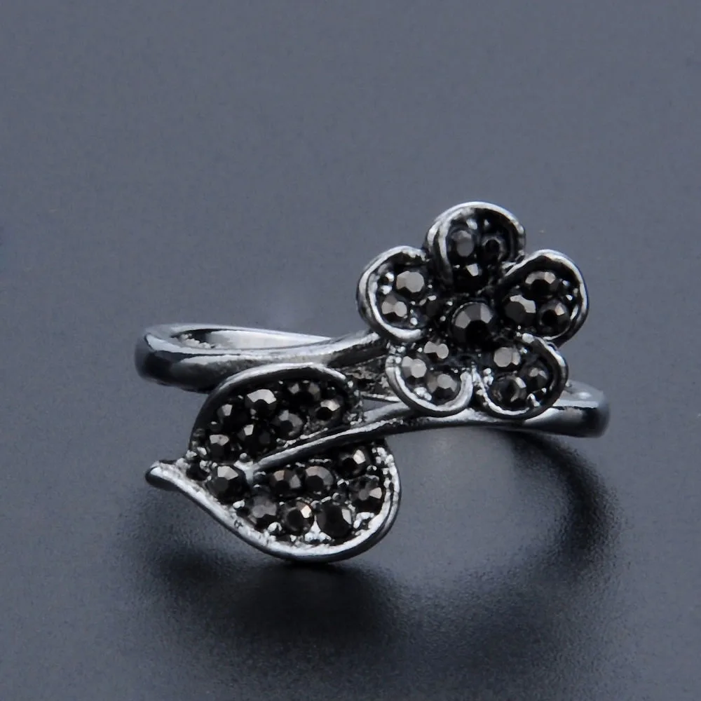 MYTHIC AGE Cute Vintage Antique Silver Color Black Crystal Flower Leaf Party Ring Jewelry For Women Girls US Size 6 7 8 9
MYTHIC AGE Cute Vintage Antique Silver Color Black Crystal Flower Leaf Party Ring Jewelry For Women Girls US Size 6 7 8 9