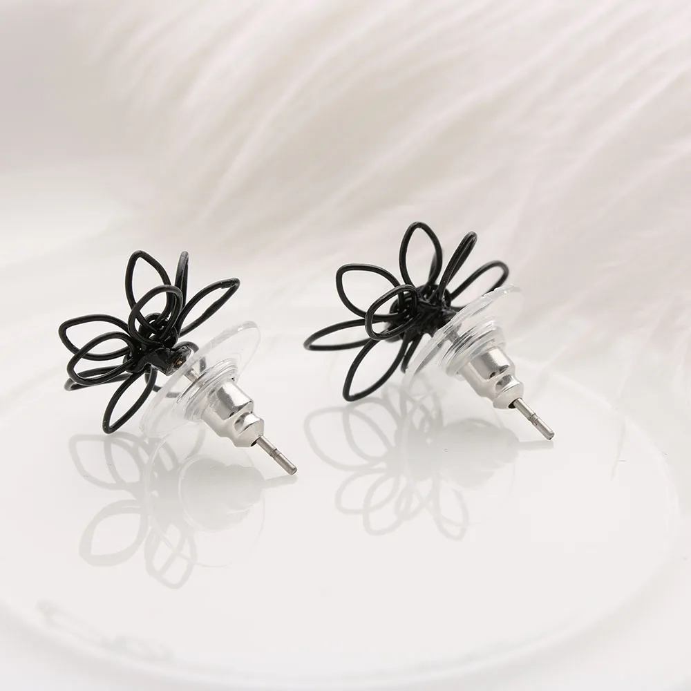 4 Pairs Black Flower Hollow Out Earrings Women Fashion Party Earrings Jewelry Accessories
4 Pairs Black Flower Hollow Out Earrings Women Fashion Party Earrings Jewelry Accessories