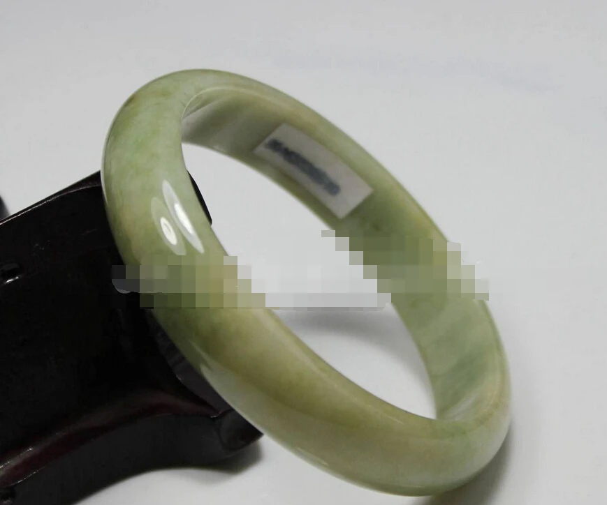 free shipping 1237 Certified Grade "A" Natural Green Jadeite Jade Gems Bangle Bracelet
free shipping 1237 Certified Grade "A" Natural Green Jadeite Jade Gems Bangle Bracelet