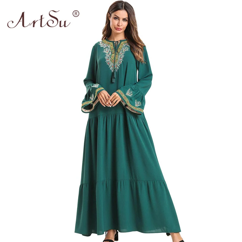 ArtSu 2019 Casual Tie Neck Tassel Retro Ethnic Robe Femme Women Green Floral Embroidery Maxi Dress Plus Size Long Swing Vestidos
ArtSu 2019 Casual Tie Neck Tassel Retro Ethnic Robe Femme Women Green Floral Embroidery Maxi Dress Plus Size Long Swing Vestidos
