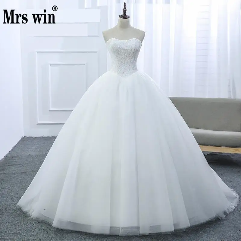 New 2019 Strapless Ball Gowns Sleeveless Wedding Dresses Lace Appliques Body Real Image Vestido De Noiva Simple Brdial Dress
New 2019 Strapless Ball Gowns Sleeveless Wedding Dresses Lace Appliques Body Real Image Vestido De Noiva Simple Brdial Dress