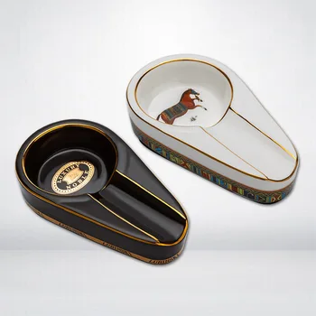 Classic Creativity Of Cigar Fittings European Ceramic Painted Portable Household Cigar Ashtray 
Classic Creativity Of Cigar Fittings European Ceramic Painted Portable Household Cigar Ashtray