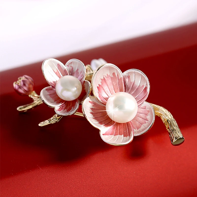 

Elegant Pink Peach Blossom Pearl Brooch Pin Female Costume Scarf Bag Brooches Pins For Women Graceful Beautifu Flower Enamel Pin