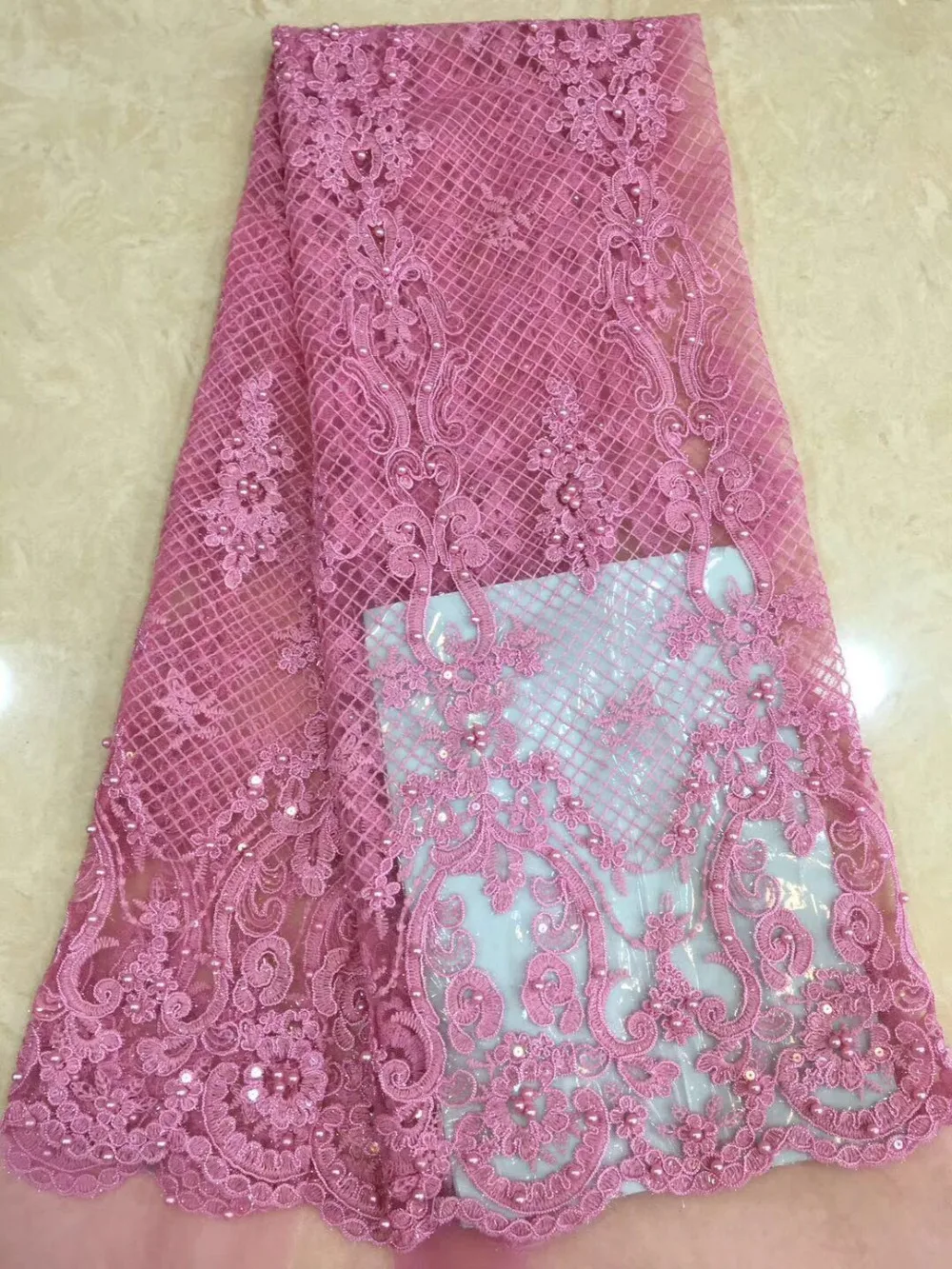 New Beaded Designs African French Lace Fabric White Nigeria French Net Lace 2018 With Sequins For Women pink Wedding Party dress
New Beaded Designs African French Lace Fabric White Nigeria French Net Lace 2018 With Sequins For Women pink Wedding Party dress