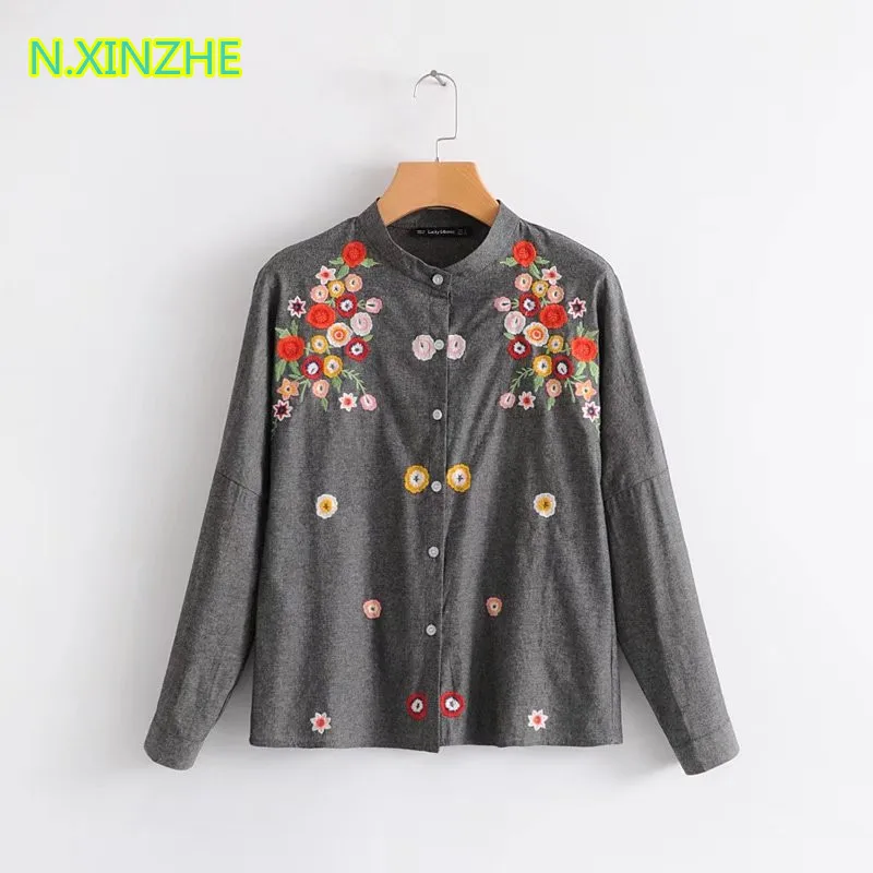 2018 women clothing long sleeve stand collar floral embroidery shirt Tops Female sweet casual loose cotton blouses C2203
2018 women clothing long sleeve stand collar floral embroidery shirt Tops Female sweet casual loose cotton blouses C2203