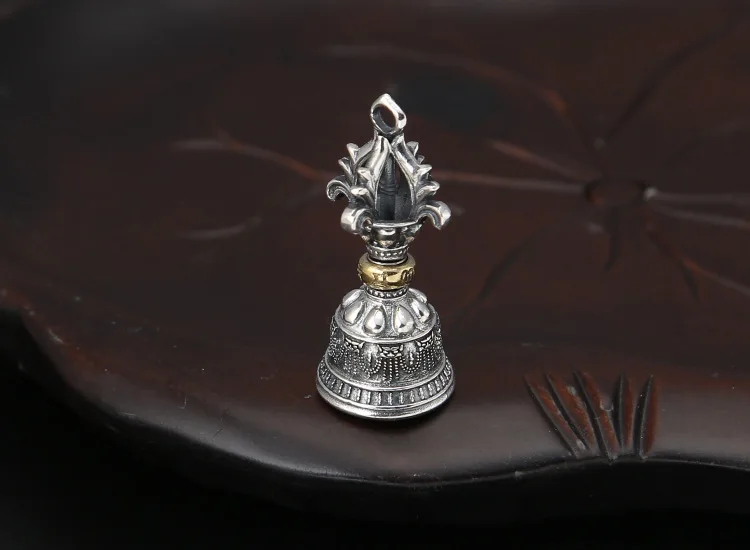 silver-charm16d