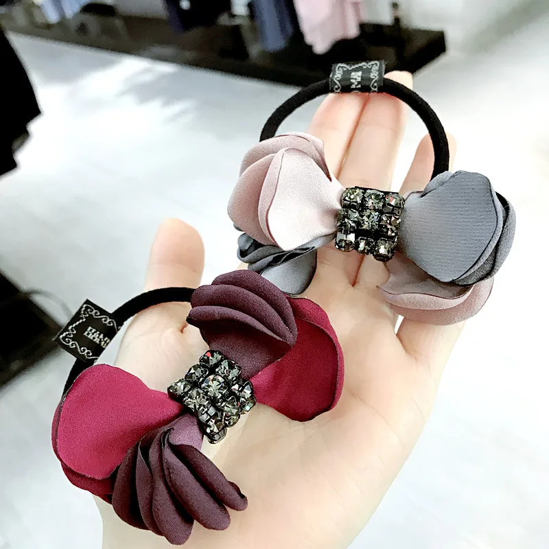 Czech Flash Crystal Rhinestone Scrunchie Red Cloth Bow Flower Elastic Hair Bands Rope Tie for Statement Women Girls Accessories
Czech Flash Crystal Rhinestone Scrunchie Red Cloth Bow Flower Elastic Hair Bands Rope Tie for Statement Women Girls Accessories