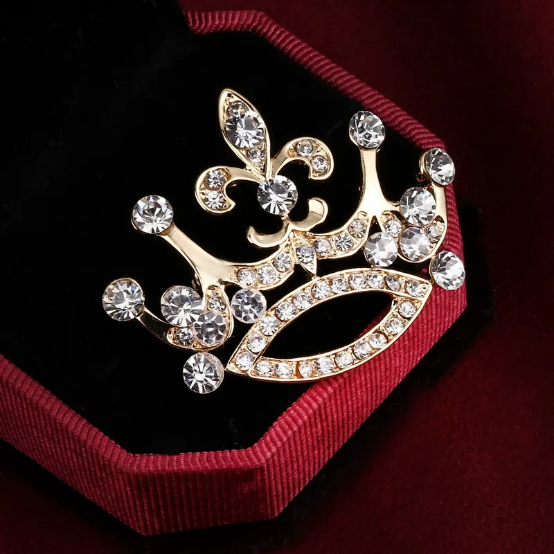 Fashion white pointed toe brooch cravat exquisite gift brooch Imperial crown Charms Full Crystal Jewelry wedding party
Fashion white pointed toe brooch cravat exquisite gift brooch Imperial crown Charms Full Crystal Jewelry wedding party