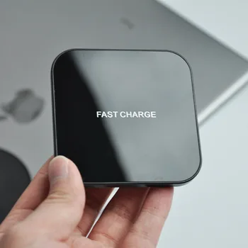 100pcs 5W Qi Wireless Charger for iPhone X MAX XR 8 plus Wireless Charging for Samsung S8 S9 Note 9 USB Phone Charger Pad
100pcs 5W Qi Wireless Charger for iPhone X MAX XR 8 plus Wireless Charging for Samsung S8 S9 Note 9 USB Phone Charger Pad