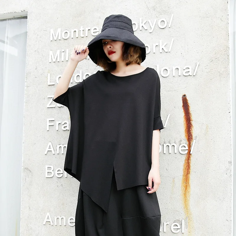 Johnature Summer Solid Color Casual 2 Colors 2019 Irregular Split Women T-shirts Loose O-neck Streetwear Style Women Tops
Johnature Summer Solid Color Casual 2 Colors 2019 Irregular Split Women T-shirts Loose O-neck Streetwear Style Women Tops