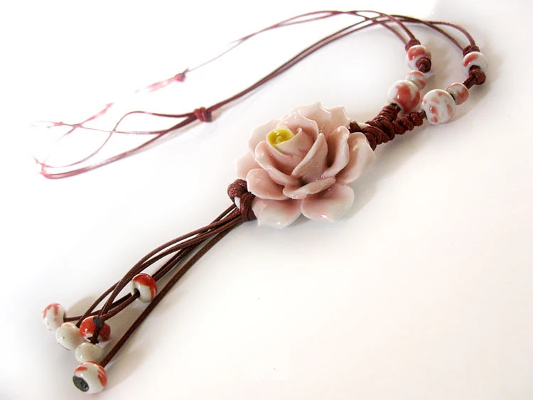 Creative gift Dimensional flower shape Ceramics necklace,Chinese characteristics christmas gift,Chinese style Beaded Accessories
Creative gift Dimensional flower shape Ceramics necklace,Chinese characteristics christmas gift,Chinese style Beaded Accessories