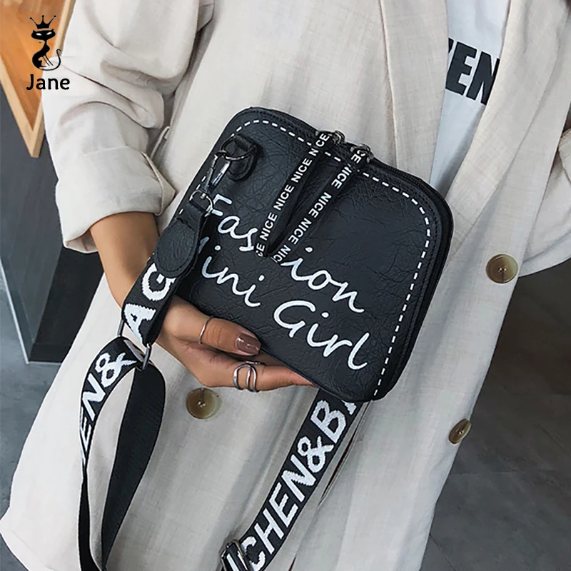 Brand Bags Leather Handbag Women Messenger Bag Small Shoulder Strap Crossbody Shell With A Wide Belt Women Fashion Shoulder Bag
Brand Bags Leather Handbag Women Messenger Bag Small Shoulder Strap Crossbody Shell With A Wide Belt Women Fashion Shoulder Bag