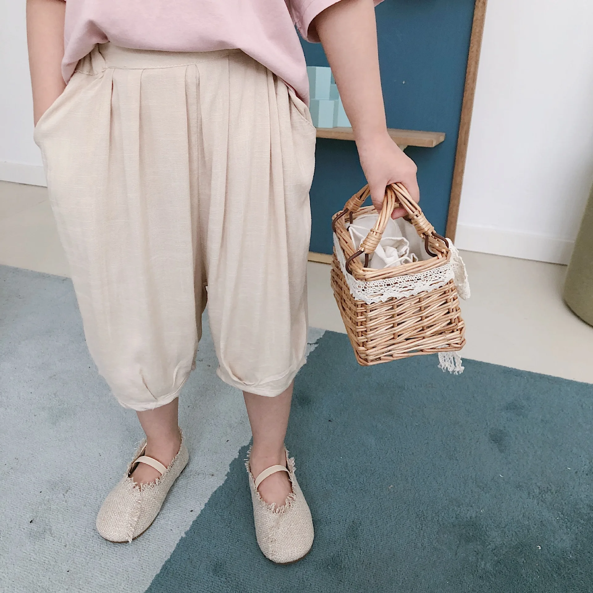 Summer 2019 boys girls loose calf-length pantalettes 1-6 years kids cotton linen casual pants bloomers
Summer 2019 boys girls loose calf-length pantalettes 1-6 years kids cotton linen casual pants bloomers