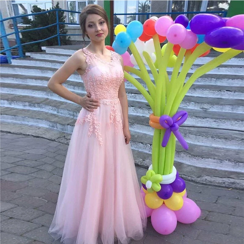 Simple A-line Evening Dress Scoop Neckline Sleeveless Long Pink Prom Dresses Appliques New Women Formal Evening Party Gowns 2019
Simple A-line Evening Dress Scoop Neckline Sleeveless Long Pink Prom Dresses Appliques New Women Formal Evening Party Gowns 2019