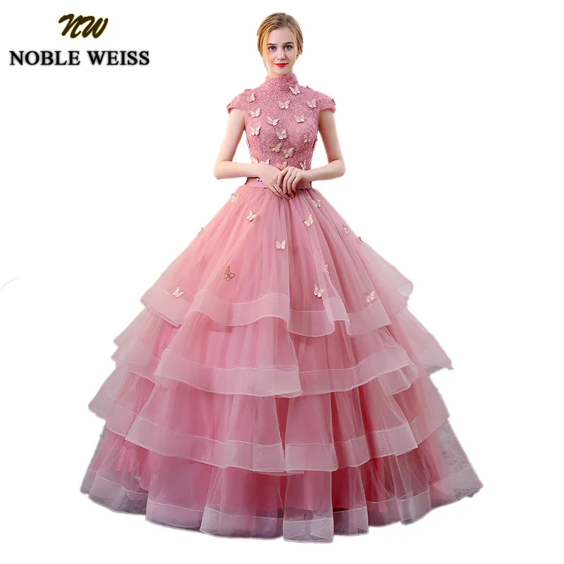 NOBLE WEISS Vintage High Neck Quinceanera Dresses 2019 Dust Pink Sweet 16 Dress With Charming Butterfly Vestidos de 15 anos
NOBLE WEISS Vintage High Neck Quinceanera Dresses 2019 Dust Pink Sweet 16 Dress With Charming Butterfly Vestidos de 15 anos