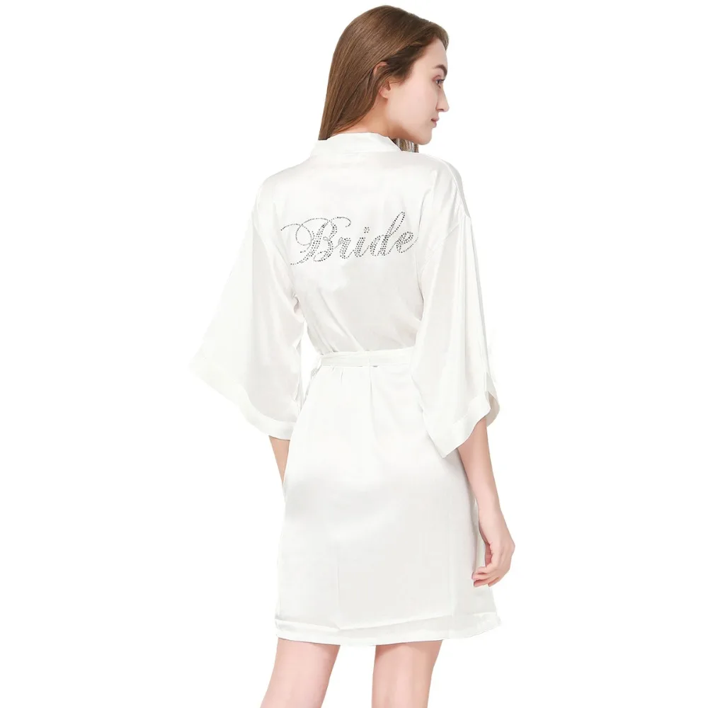 White Classic Women Wedding Robes Summer Mini Satin Marriage Sleepwear Nightgown Elegant Rayon Home Dress Kimono Bathrobe Gowns
White Classic Women Wedding Robes Summer Mini Satin Marriage Sleepwear Nightgown Elegant Rayon Home Dress Kimono Bathrobe Gowns