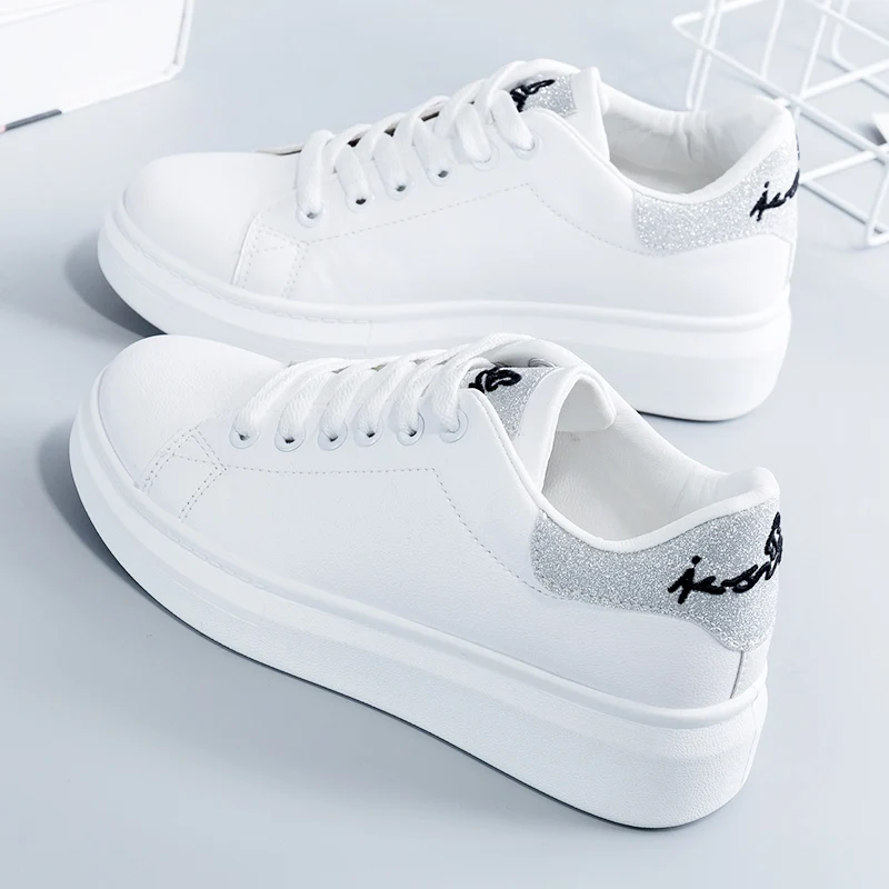 2019 spring and autumn new women's shoes classic casual students high quality PU white sequins flat shoes white shoes
2019 spring and autumn new women's shoes classic casual students high quality PU white sequins flat shoes white shoes